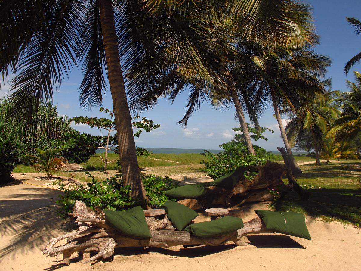 Emayani Beach Lodge Pangani Exterior photo